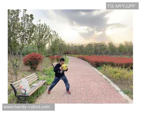 通过踢足球释放压力与情绪的有效方式与技巧分享